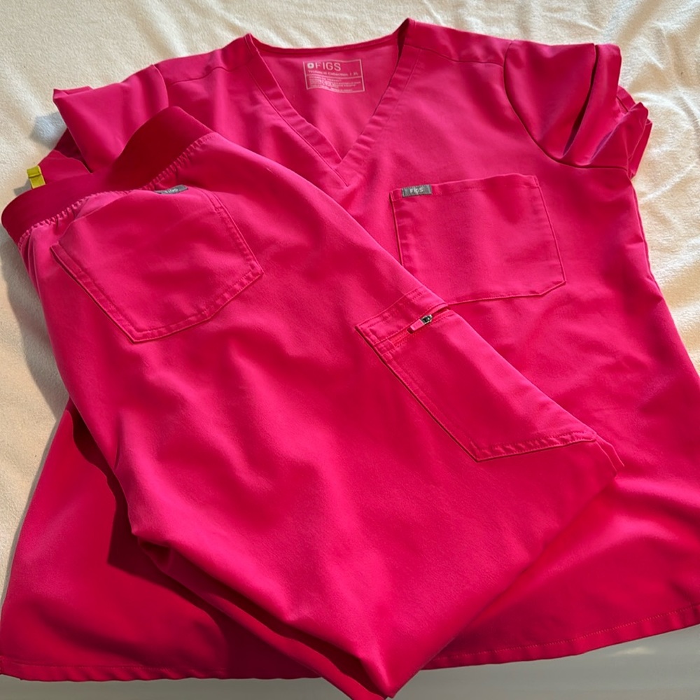 Figs Women’s Scrub Set